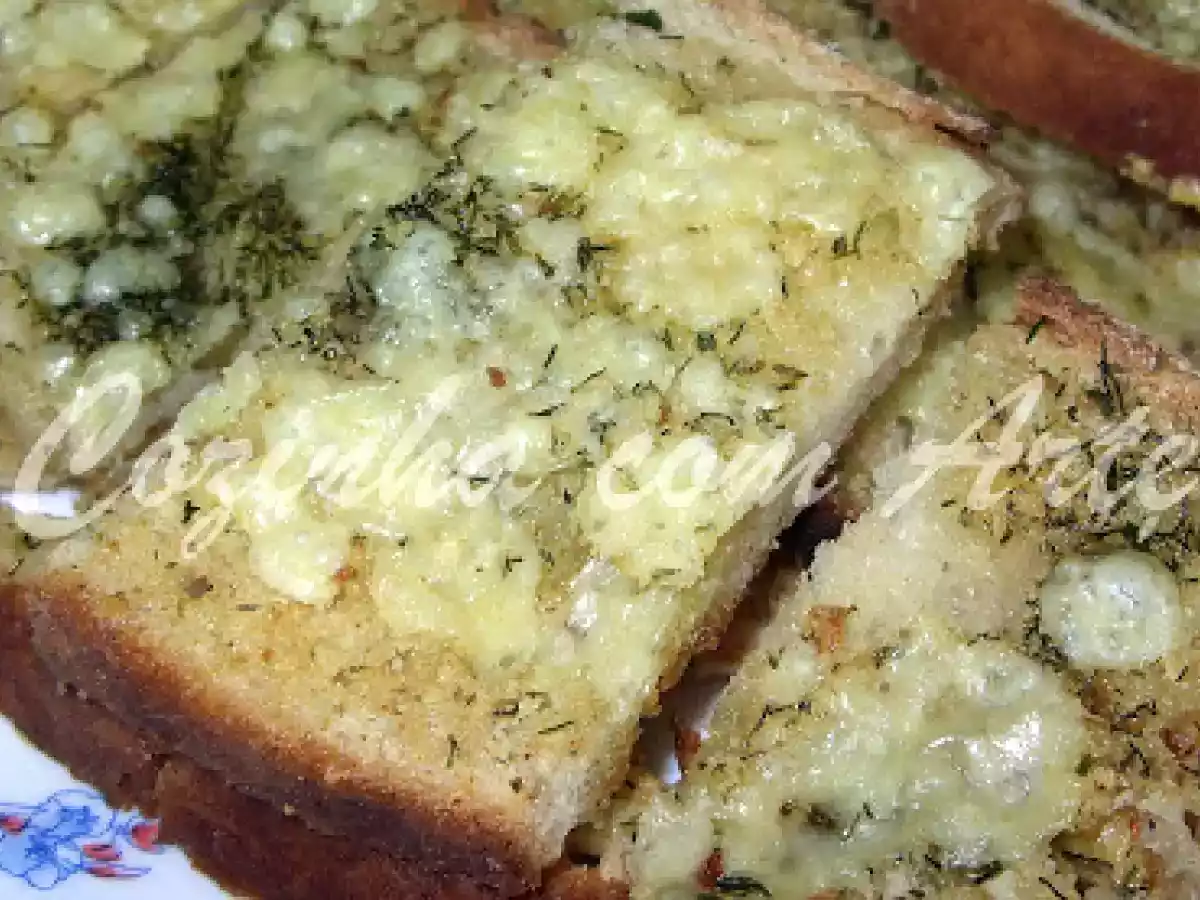 Bruschettas de alho e endro com queijo da ilha - foto 3