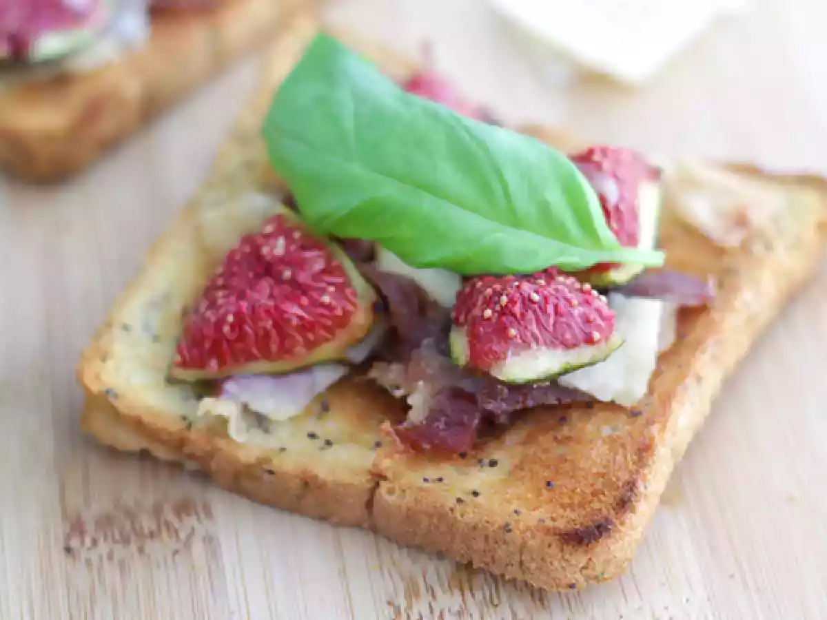 Bruschettas de figos, parmesão e presunto - foto 2