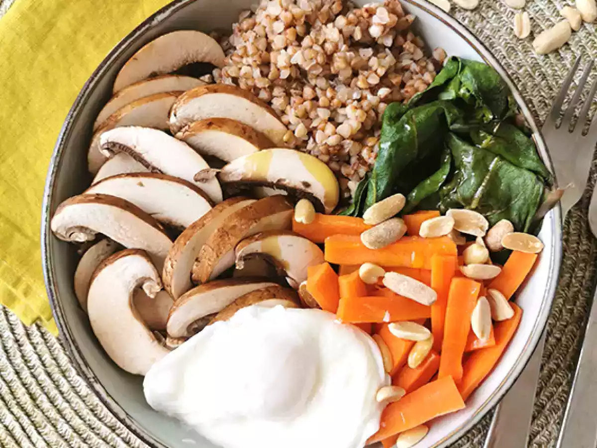 Buddha bowl com ovo poché - foto 2