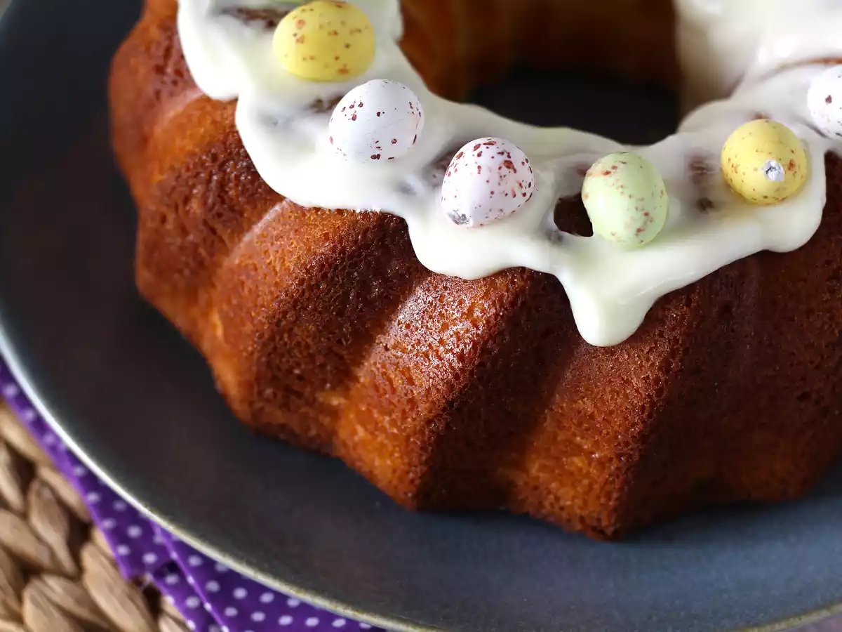 Bundt cake de Páscoa sabor limão e chocolate branco - foto 4