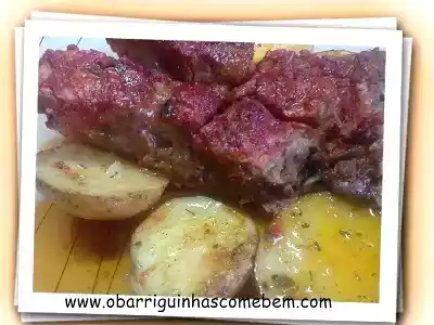Cachaço de porco com sumo de laranja