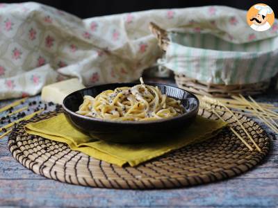 Cacio e pepe (macarrão com queijo e pimenta) feito com apenas 3 ingredientes - foto 2