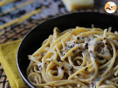 Cacio e pepe (macarrão com queijo e pimenta) feito com apenas 3 ingredientes - foto 6