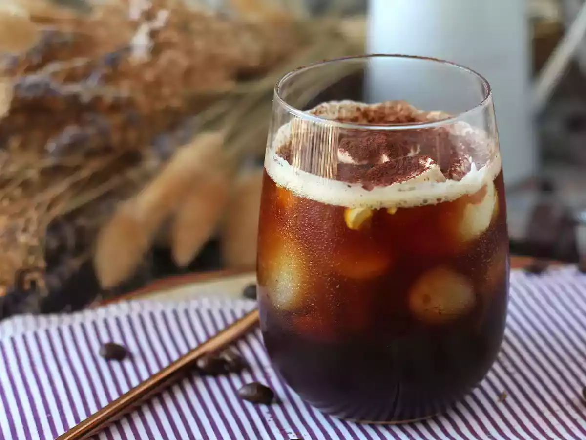 Café gelado com sabor de tiramisu - foto 3