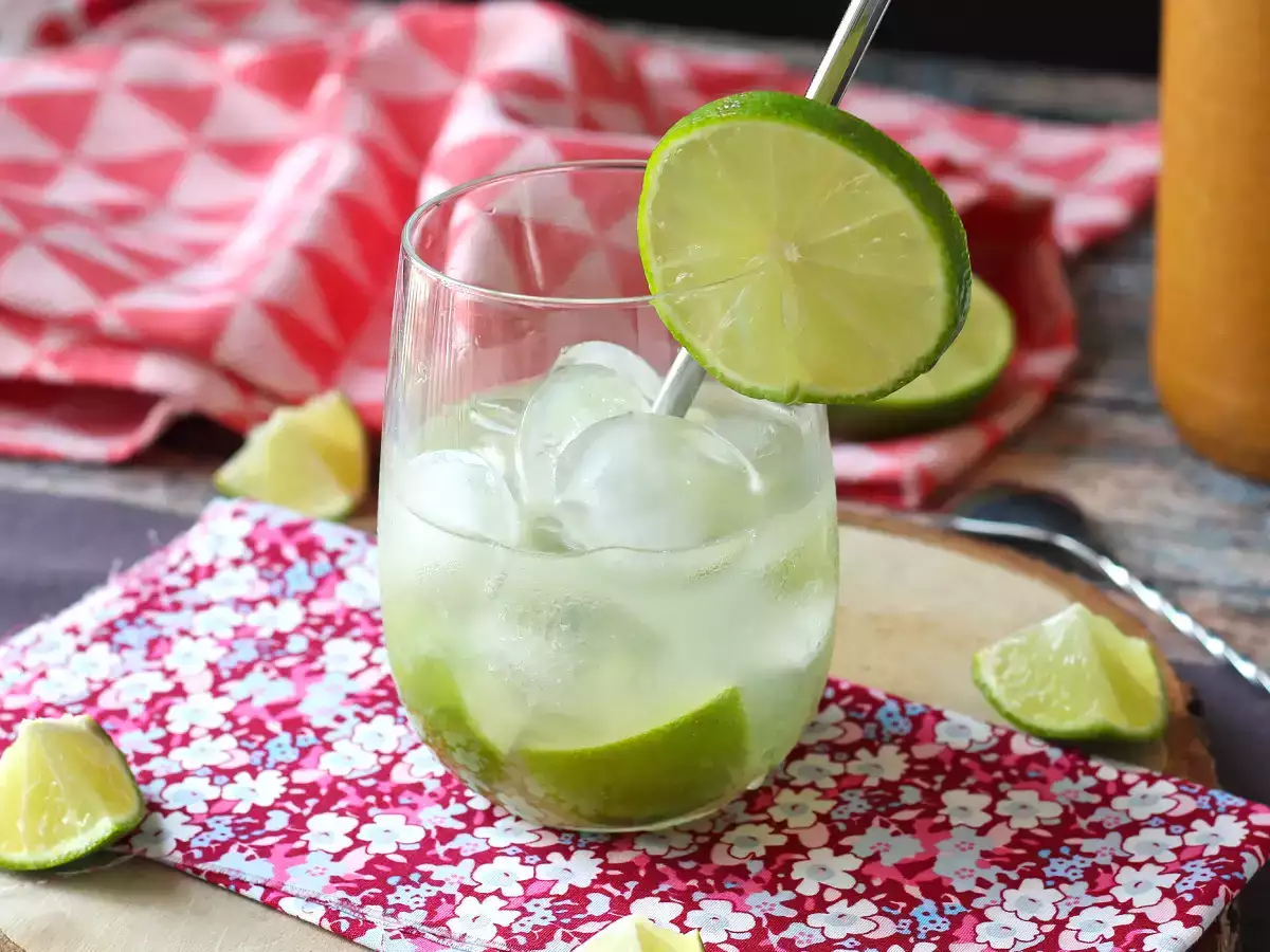 Caipirinha de limão: a bebida brasileira fácil de fazer, sem coqueteleira - foto 2