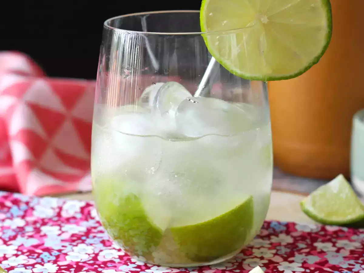Caipirinha de limão: a bebida brasileira fácil de fazer, sem coqueteleira - foto 5