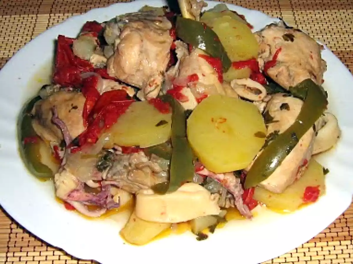 CALDEIRADA DE FRANGO COM LULAS