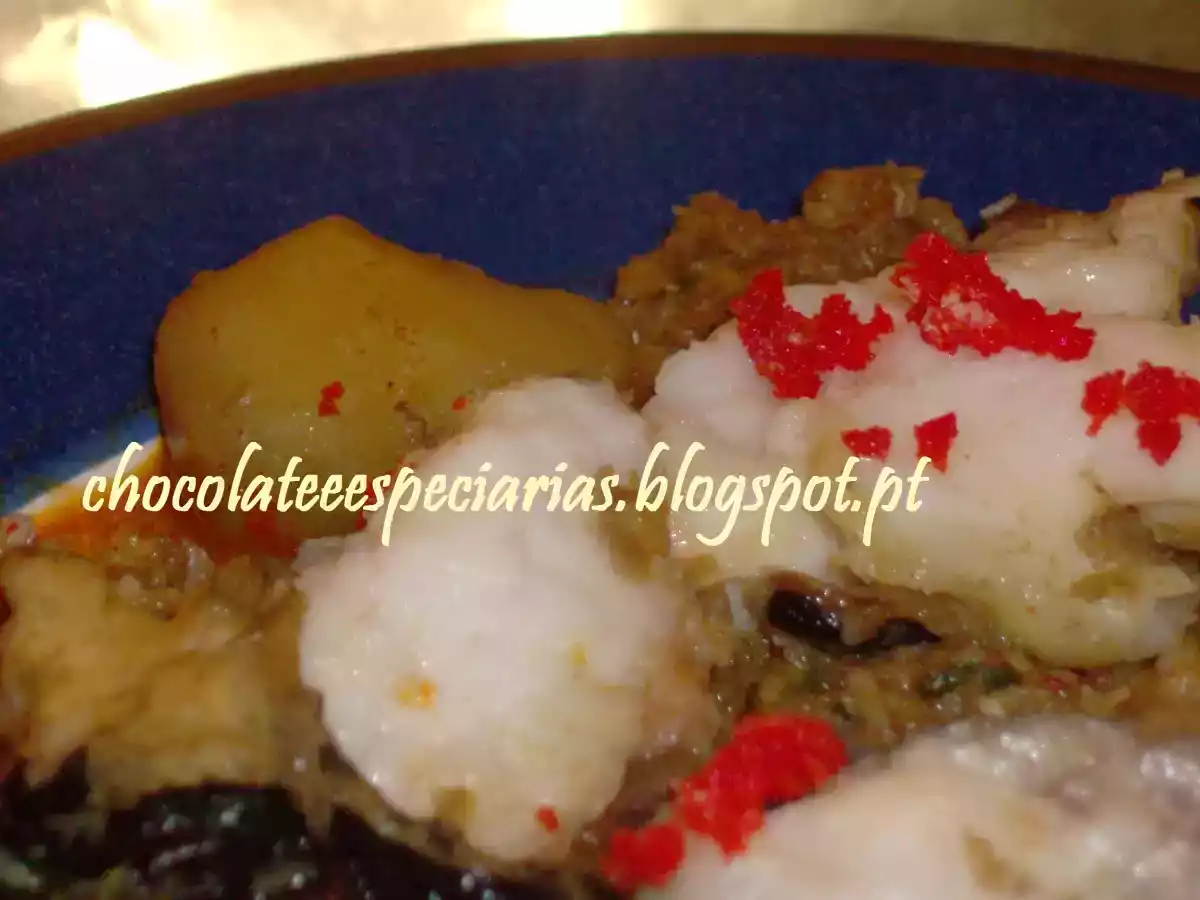 CALDEIRADA DE PEIXE ESPADA PRETO COM OVAS DE CARANGUEJO - foto 2