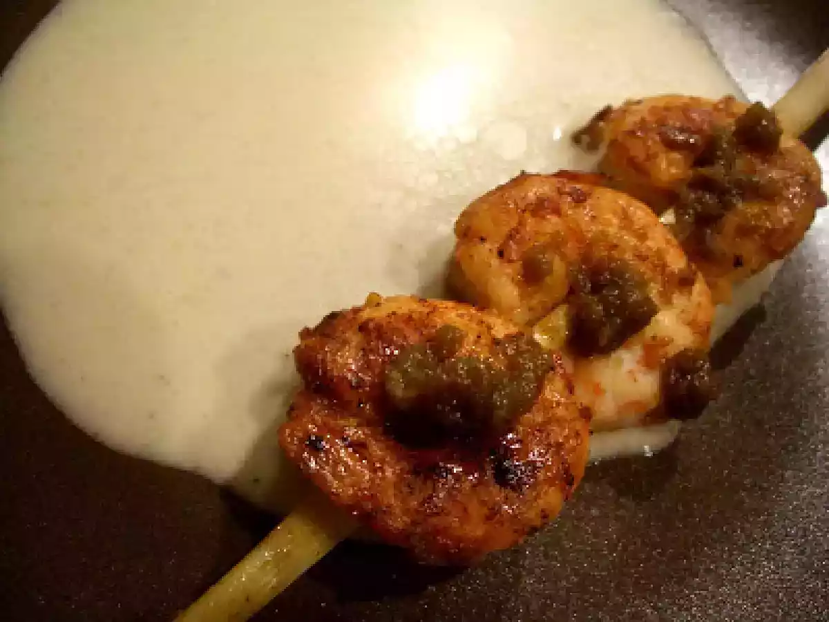 Camarão agridoce com curry verde Tailandês