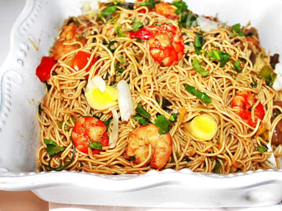 Camarão com Noodles