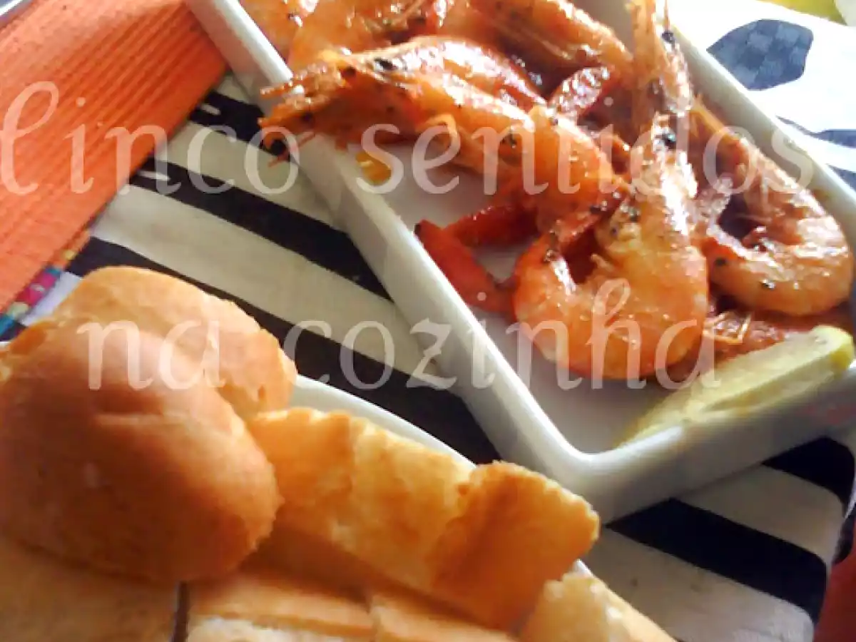 Camarão frito com tomate e alho - foto 2