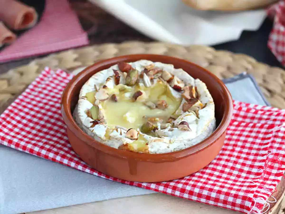 Camembert assado no forno com mel e nozes - foto 3