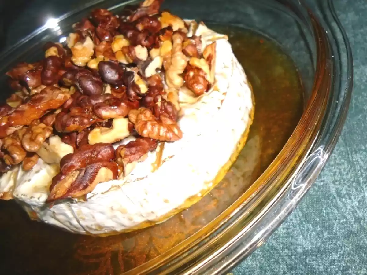 Camembert com nozes e mel - foto 2