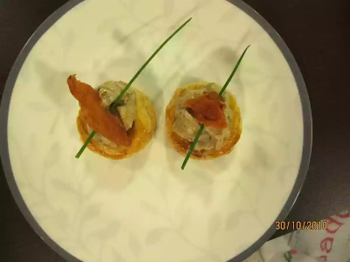 Canapés Folhados com Creme de Cogumelos e Crisp de Parma - foto 2