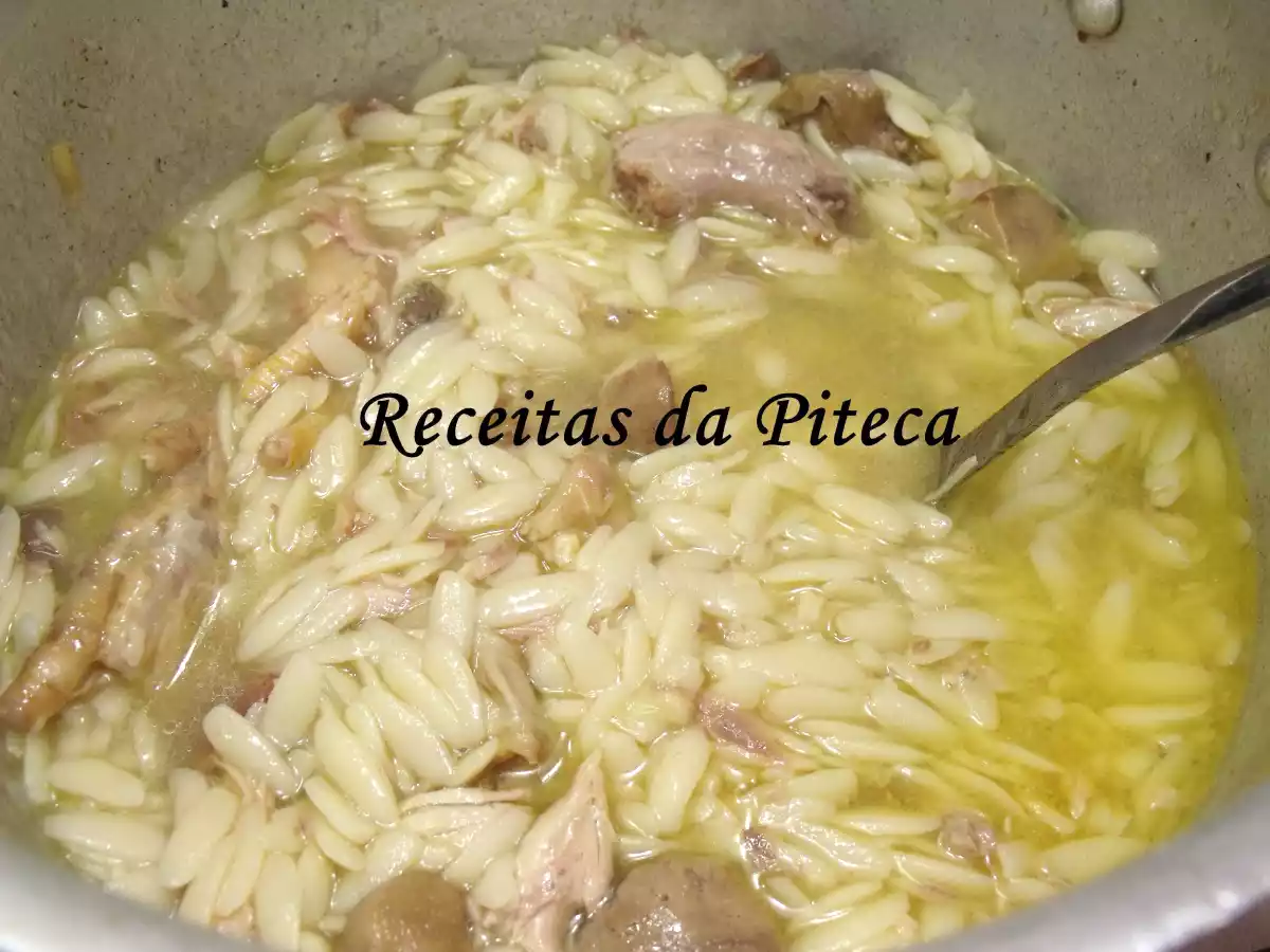 Canja de frango à moda da sogrinha