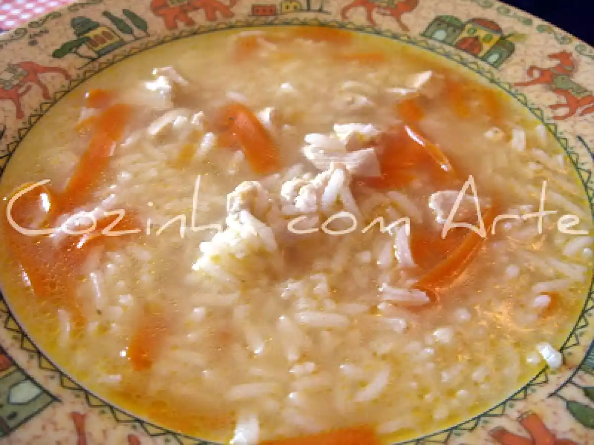 Canja de galinha com cenoura