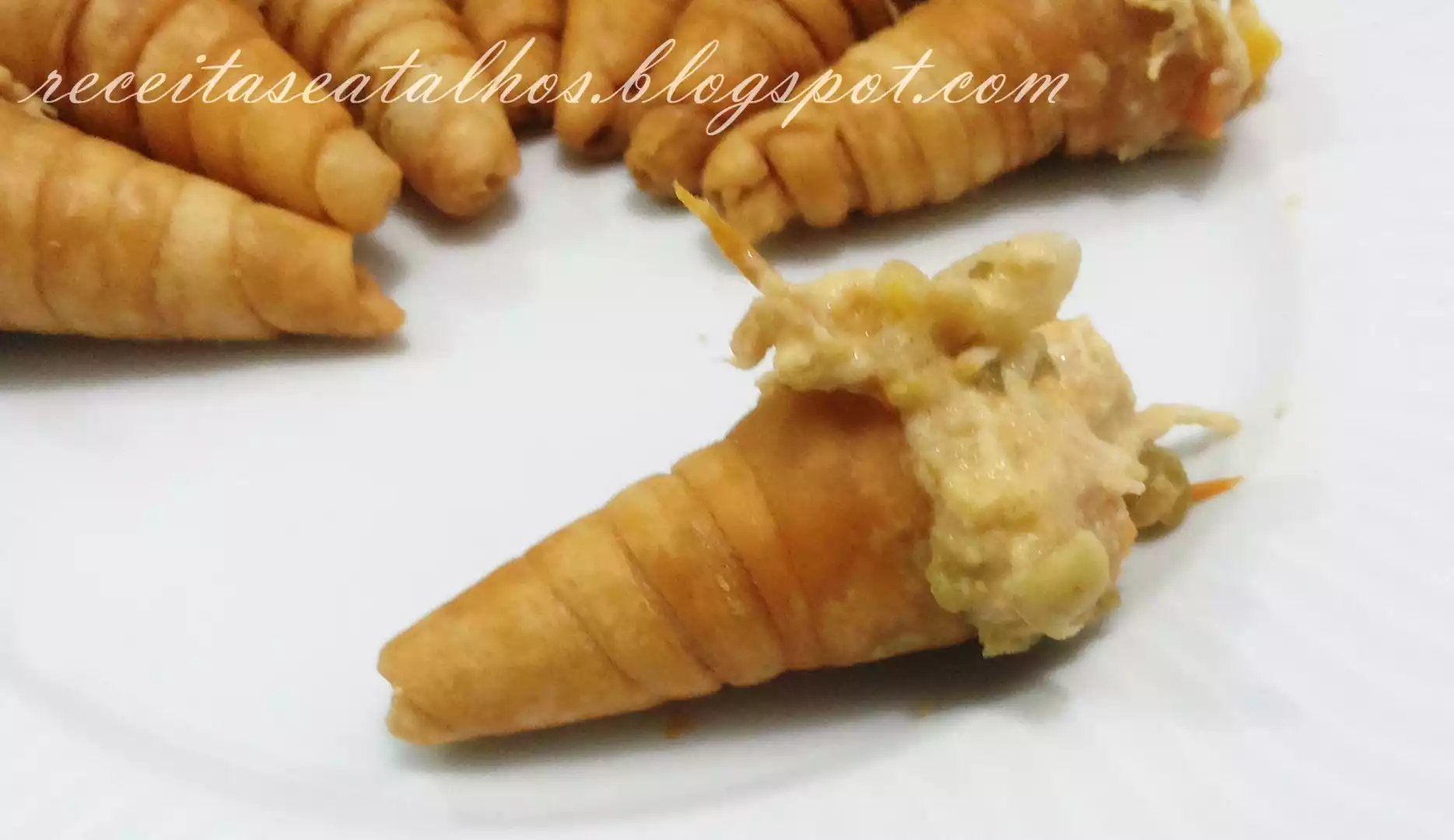 Canudinhos com recheio de frango
