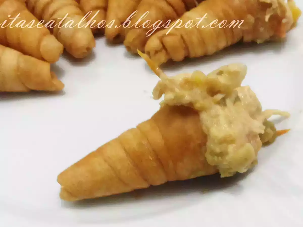 Canudinhos com recheio de frango