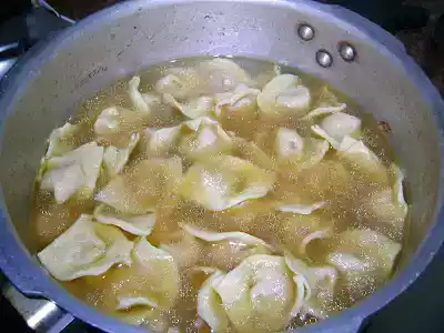 Capeletti de linguiça (mari)