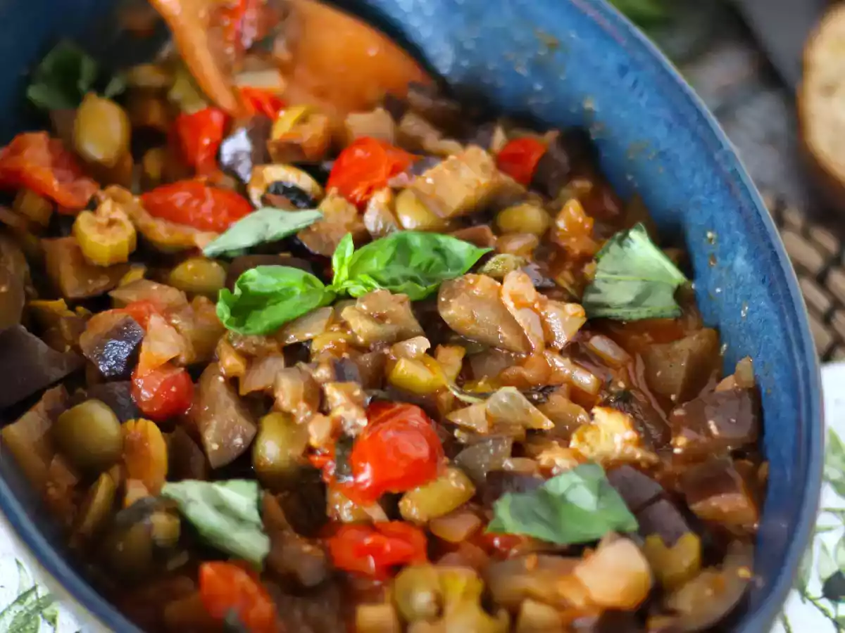 Caponata siciliana, a incontornável receita italiana rápida e fácil - foto 2