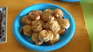 Caracóis de presunto e queijo