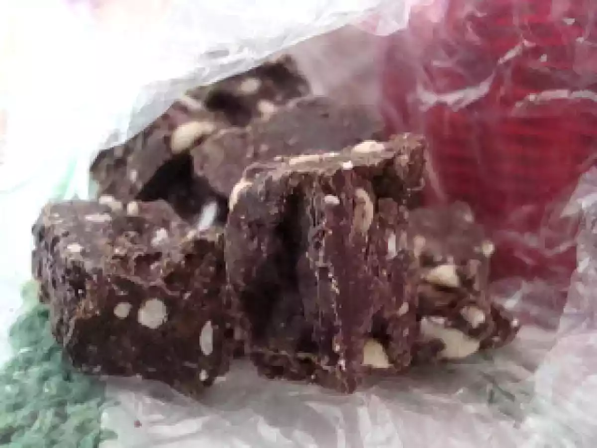 Caramelos de Chocolate e Amendoim