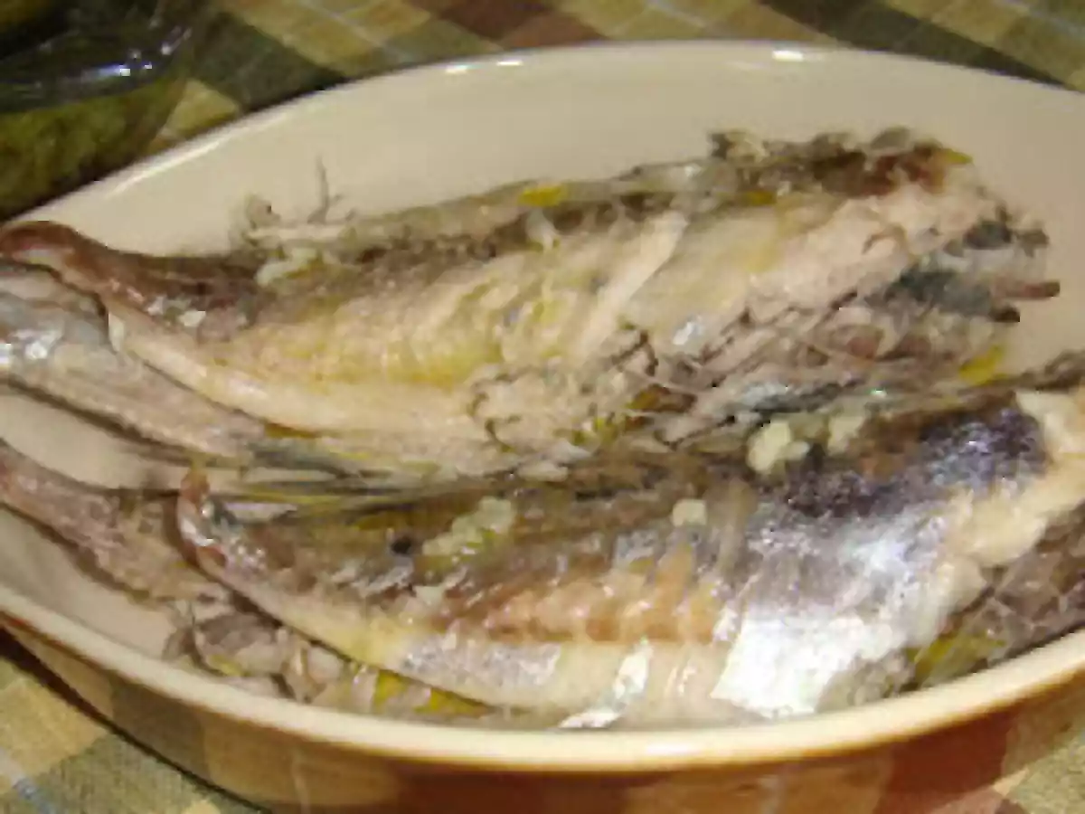 Carapau Cozido com Molho de Vinagre Azeite e Alho