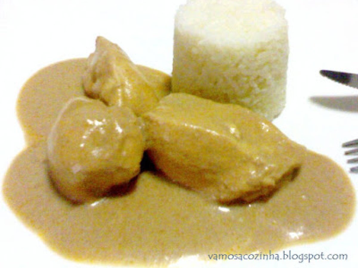 Caril de amendoim (de frango)
