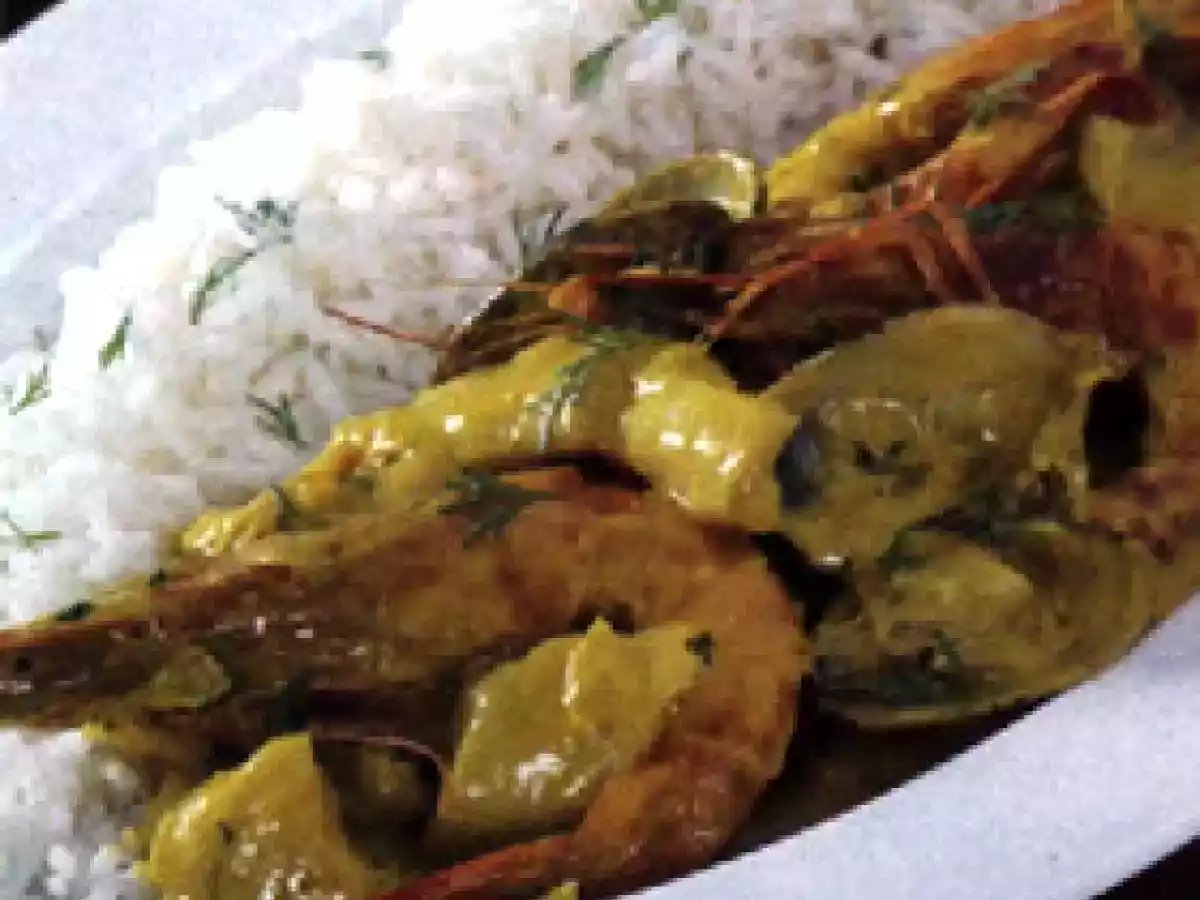 Caril de Bacalhau com Leite de Coco e Frutas