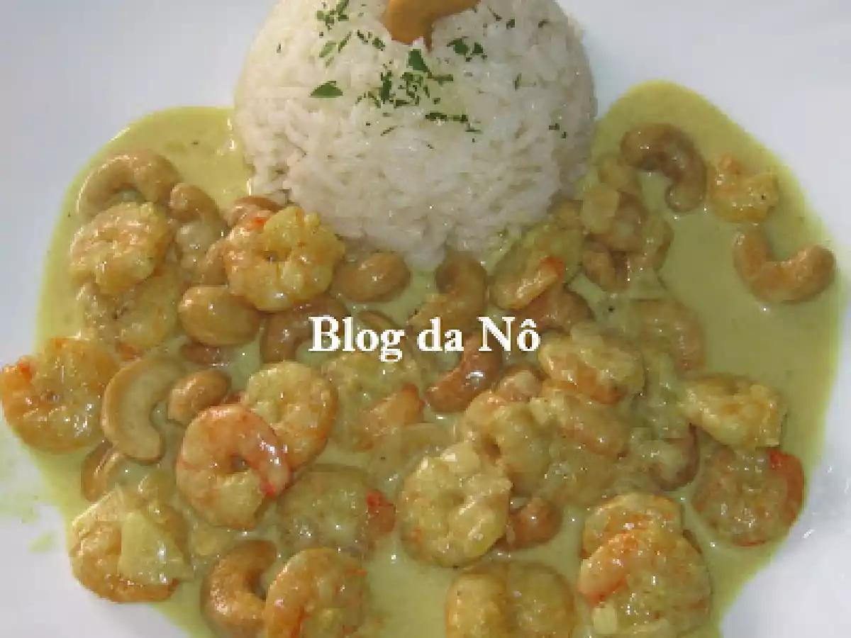 Caril de Camarão com Caju