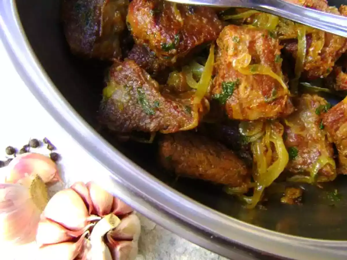 CARNE DE PANELA À MODA DA VOVÓ