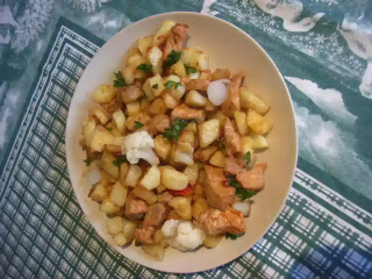 Carne de porco á alentejana ou carne de porco á Portuguesa..