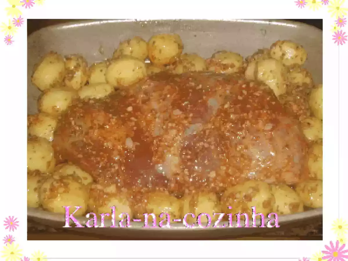 Carne de porco com batatas no forno