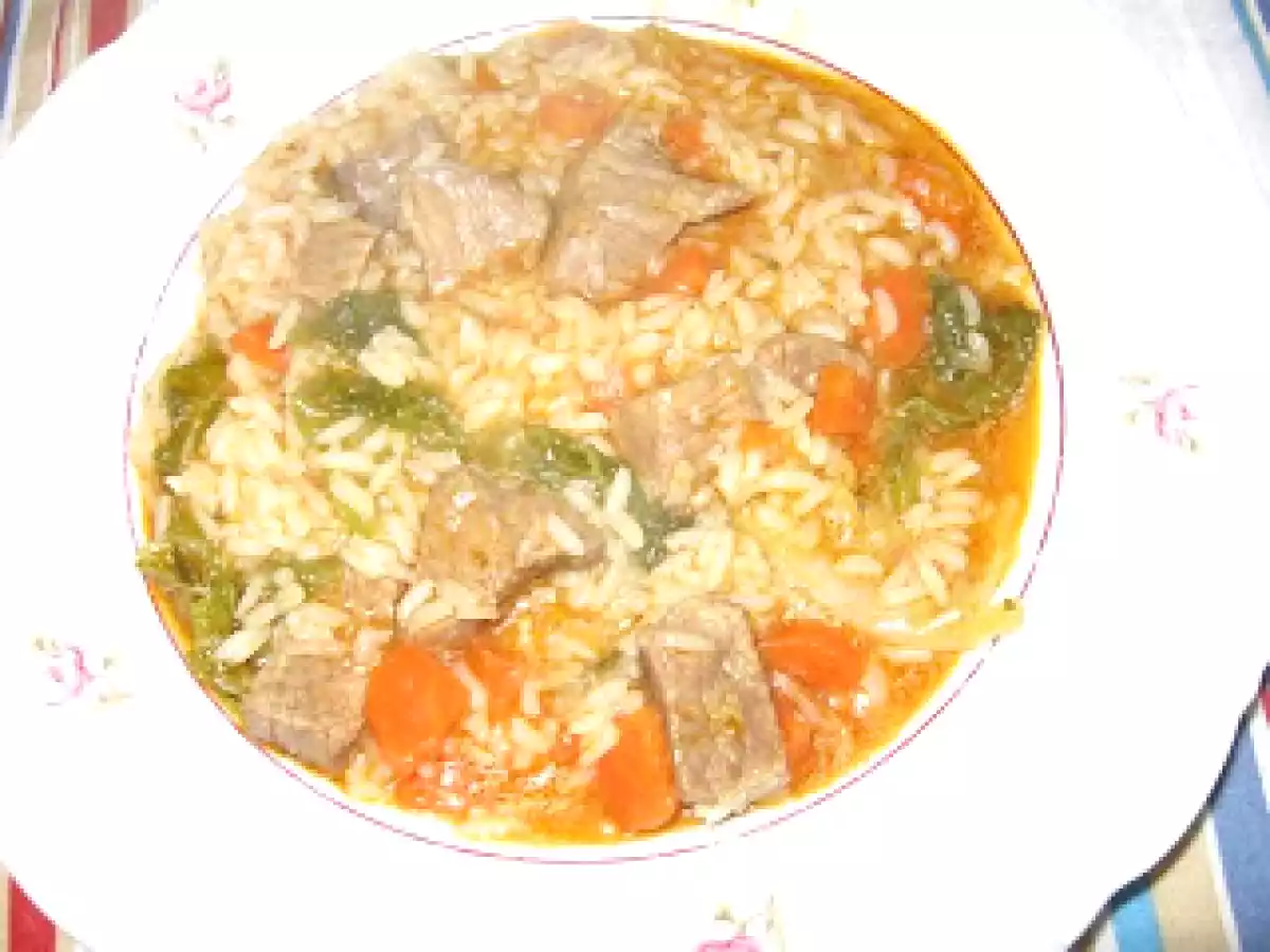 Carne guisada com couve lombarda