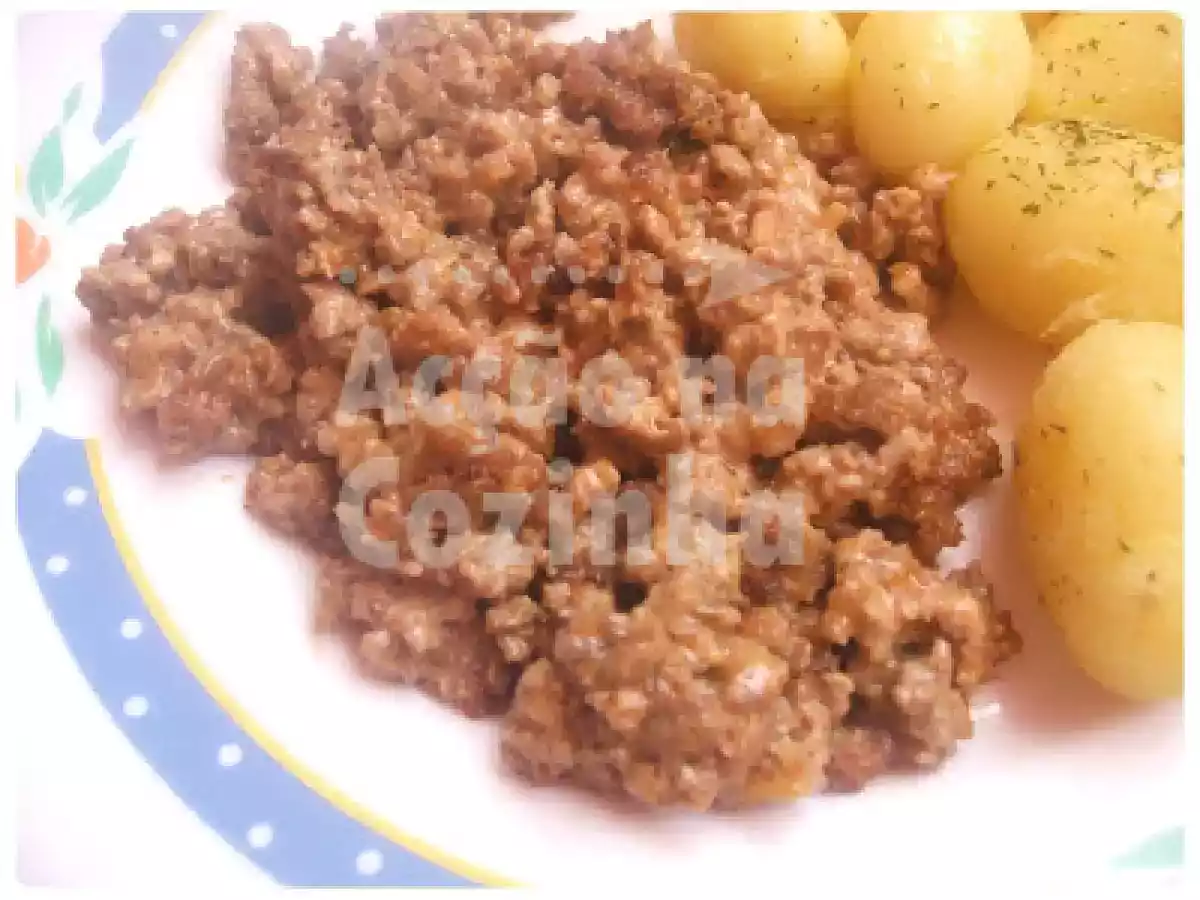 Carne Moida salteada com batata no forno - foto 2