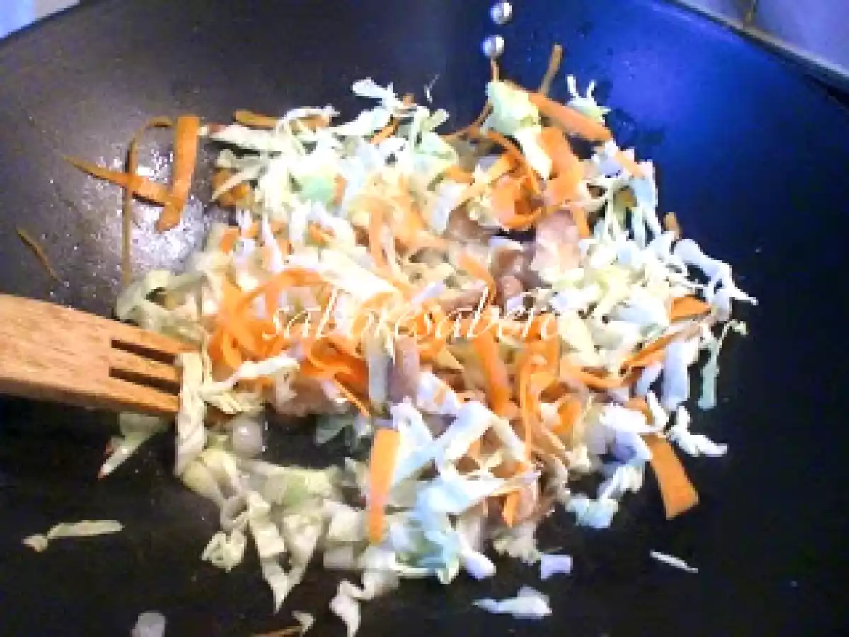 Carne picada com vegetais e massa - Wok - foto 2