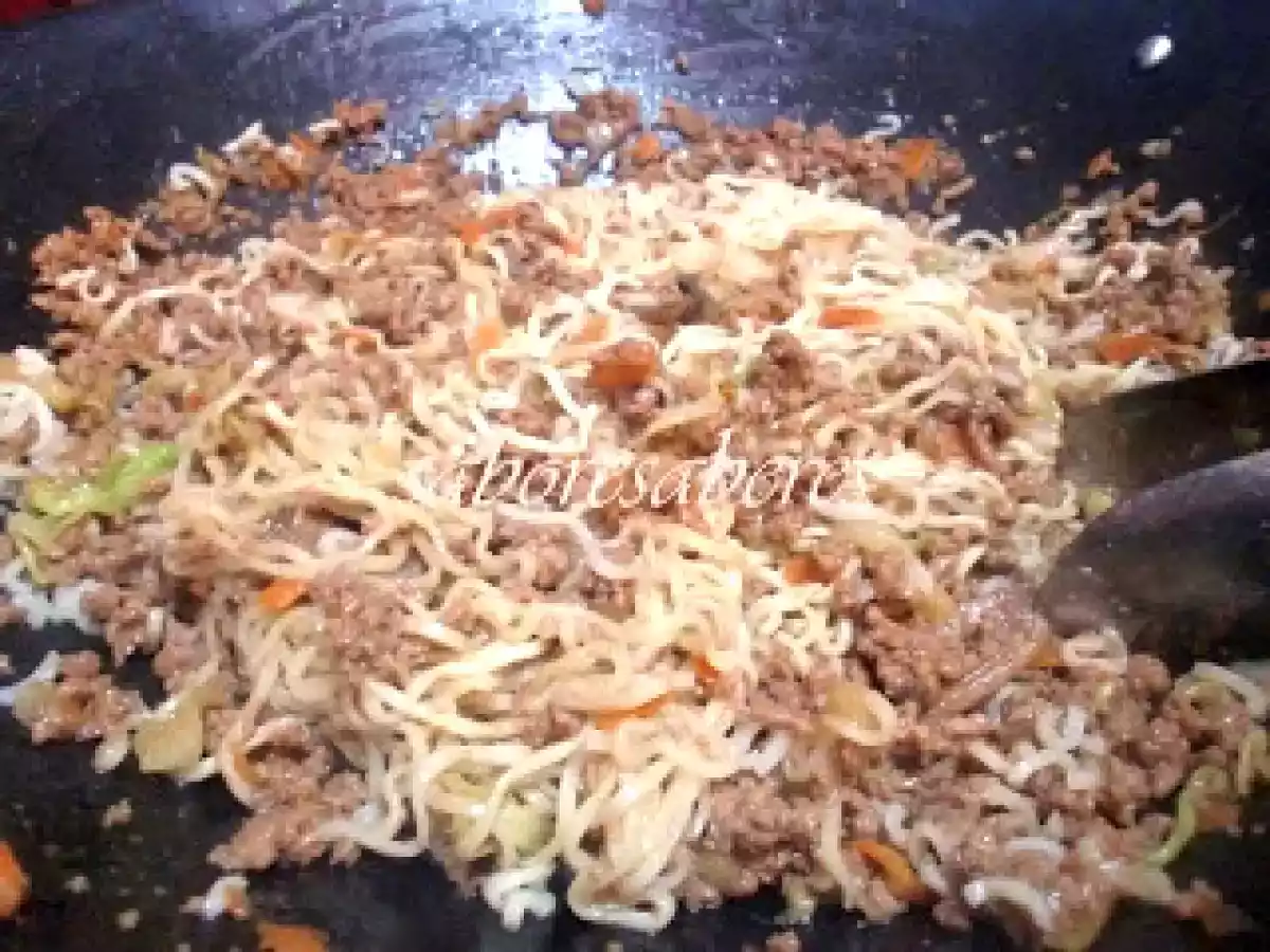 Carne picada com vegetais e massa - Wok - foto 6