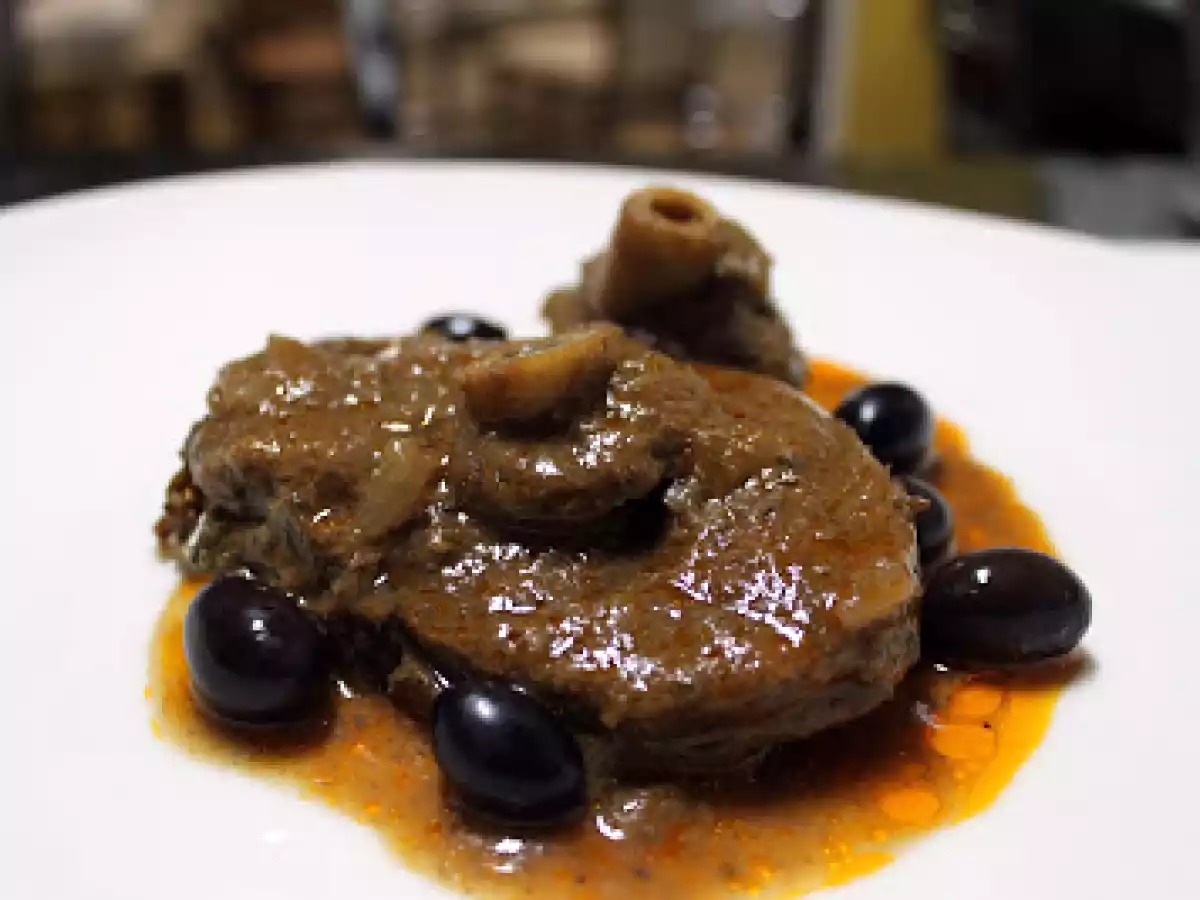 Carneiro ao molho de vinho