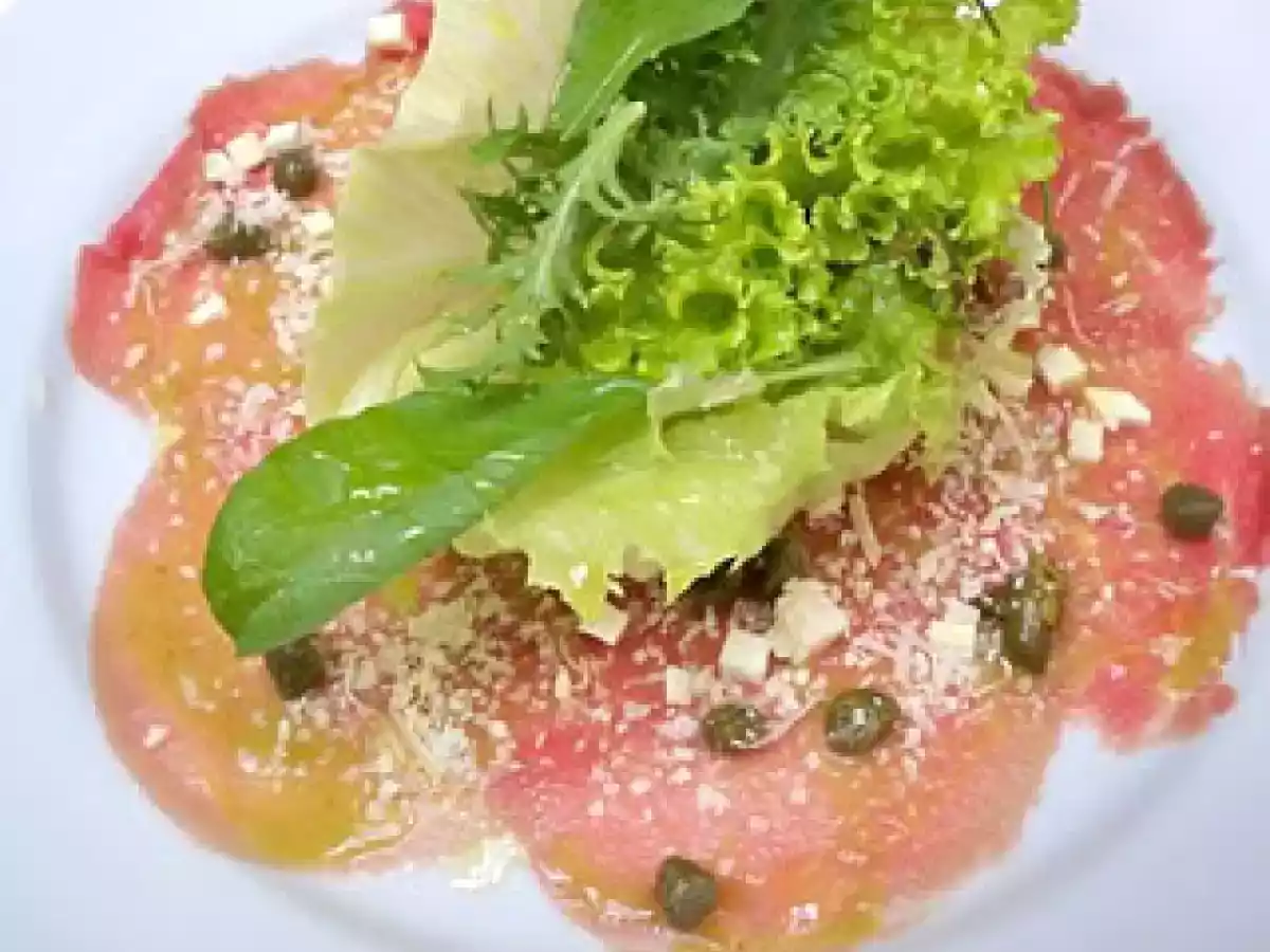 Carpaccio com Salada Verde