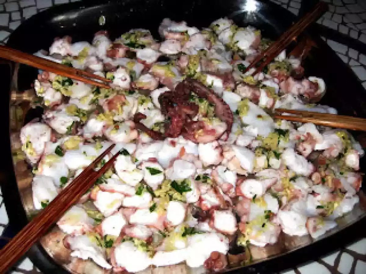 Carpaccio de Polvo com Gengibre e Limão