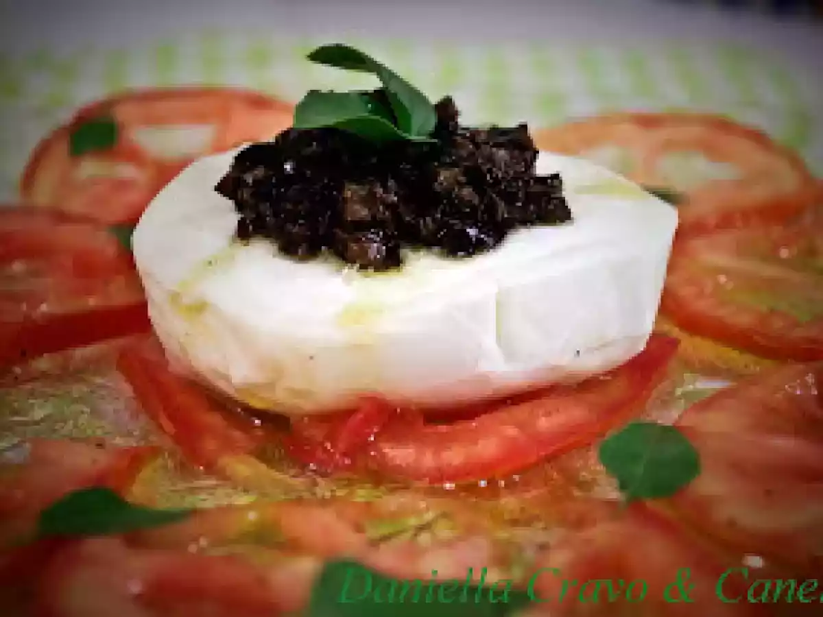 Carpaccio de Tomate Caqui com Burrata ao Pesto de Azeitonas Pretas - foto 2