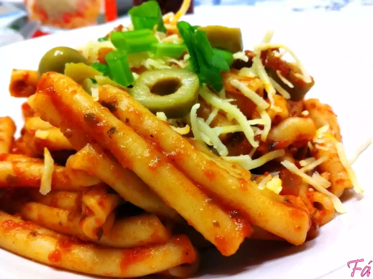 Casarecce com Molho ao Sugo