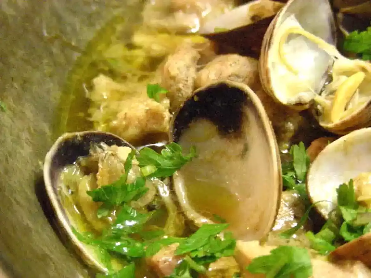 Cataplana de Carne de Porco com Amêijoas - foto 2