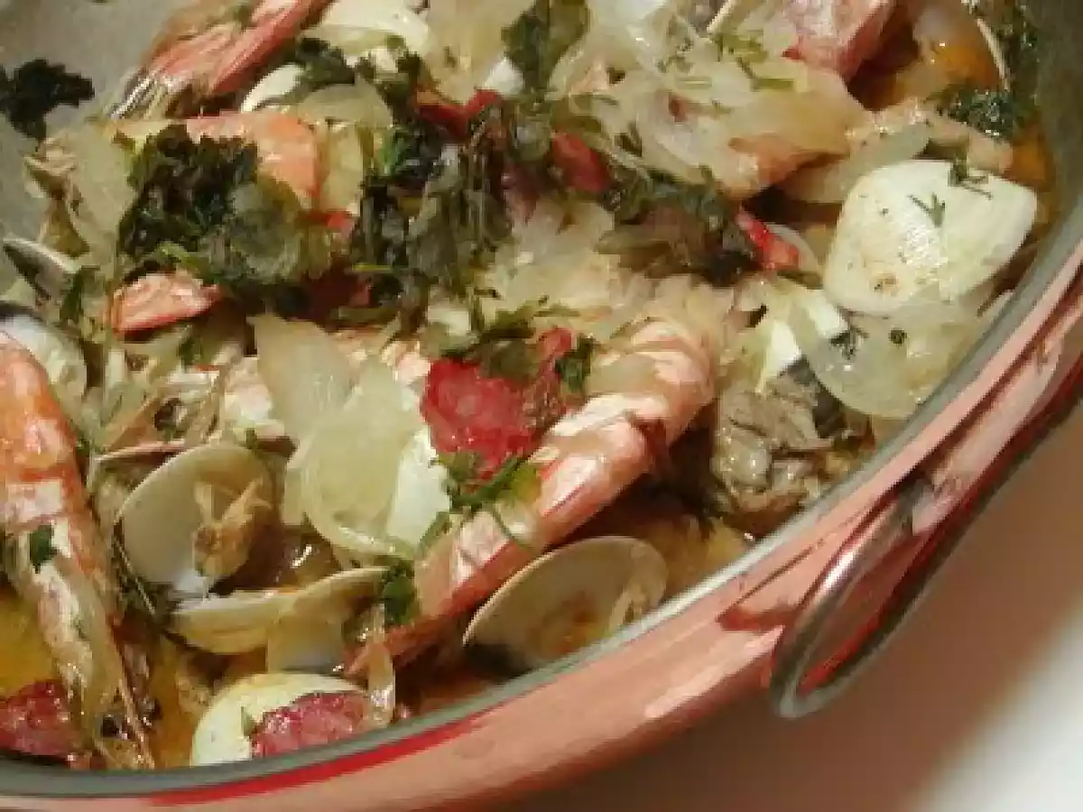 Cataplana de Frango com Ameijoas e Camarão