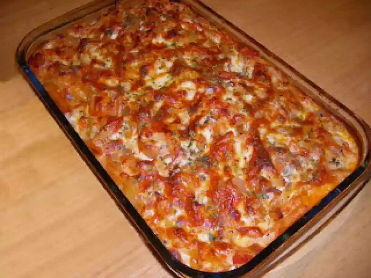 Cebolinhas Charlotte e Cugumelos com Massa Penne Grattin