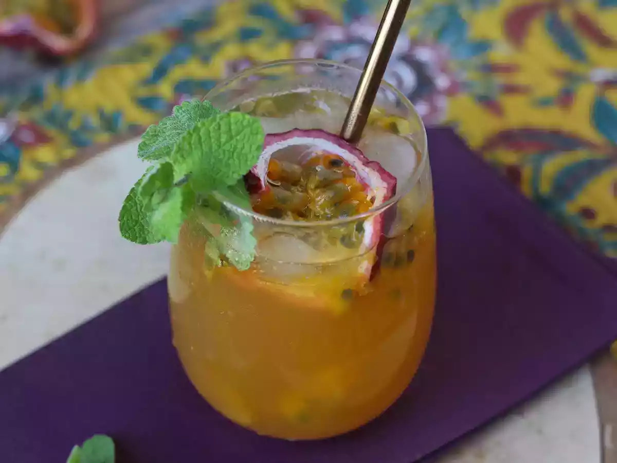 Chá gelado de maracujá: o refresco natural que acalma e hidrata