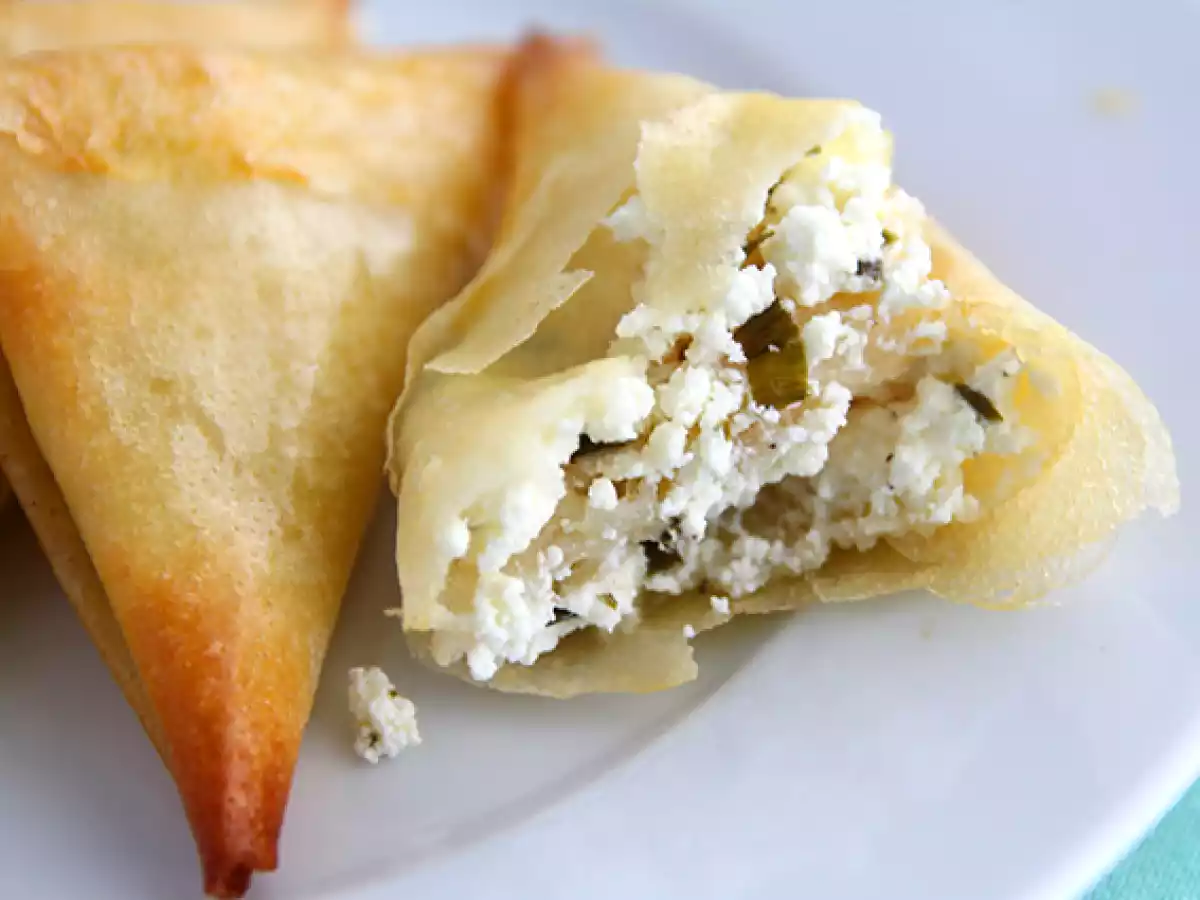 Chamuças com queijo feta e cebolinho - foto 3
