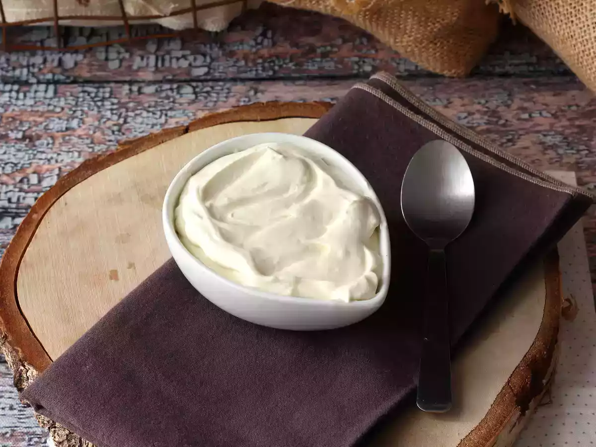 Chantilly sabor baunilha, o creme perfeito para bolos - foto 2