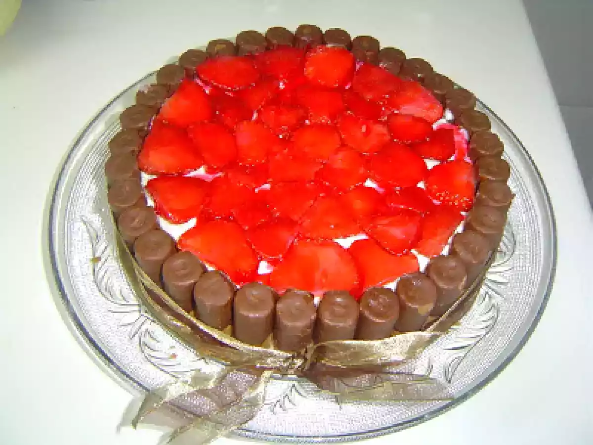 Charlotte de Morango com chocolate
