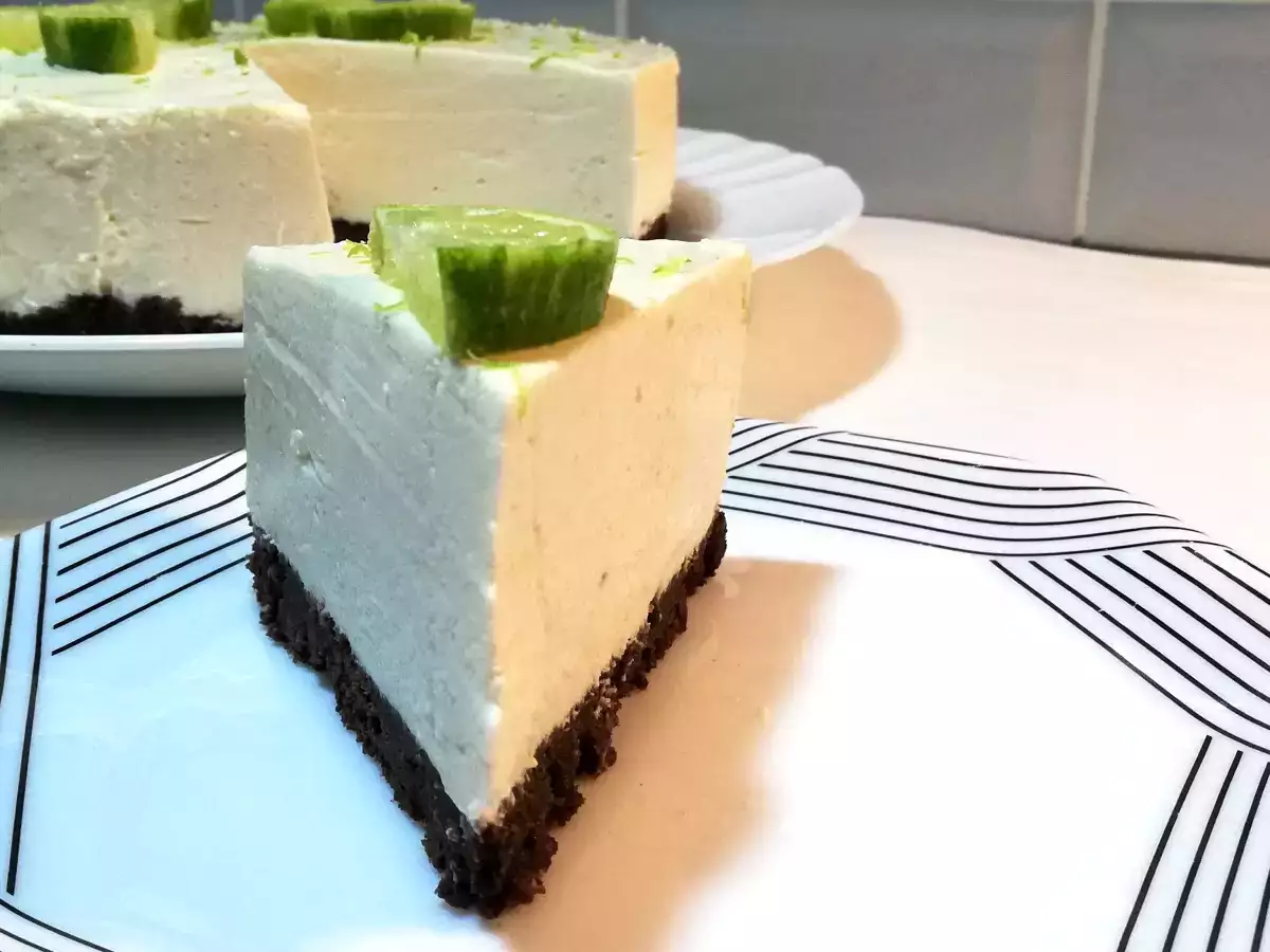 Cheesecake de lima com base de bolachas de cacau - foto 3